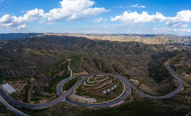 黄土高原盘山公路